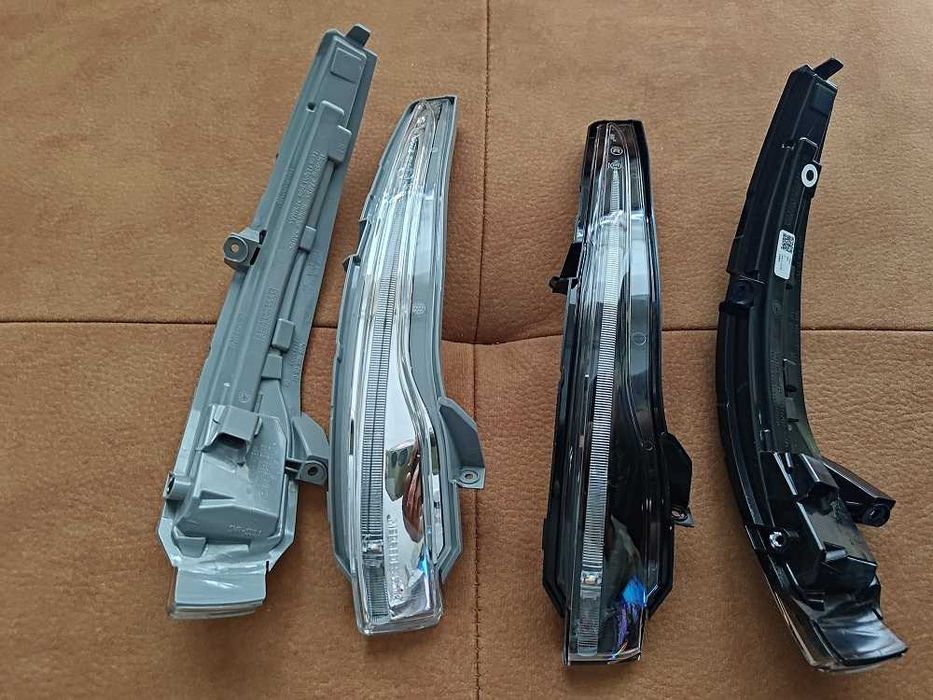 Мигач за Странично Огледало за Mercedes-Benz W205, W213, W222
