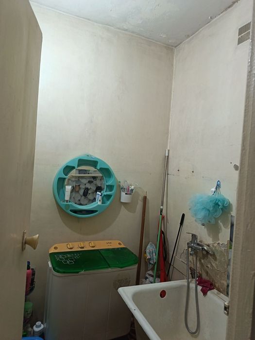 Срочно продается своя 2 ком квартира на спутнике 17