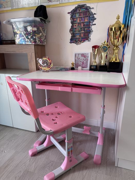 Продам стол со стулом