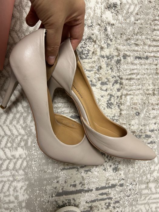 Лодочки бежевые 38 размер