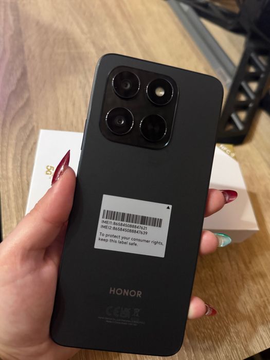 Honor 400 Smart 5G – чисто нов