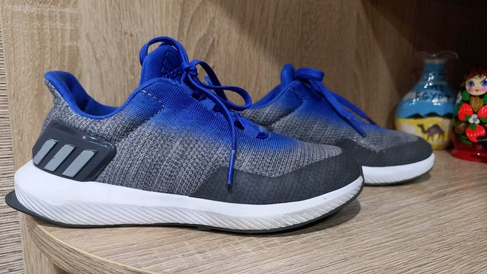 Кроссовки adidas 30 размер