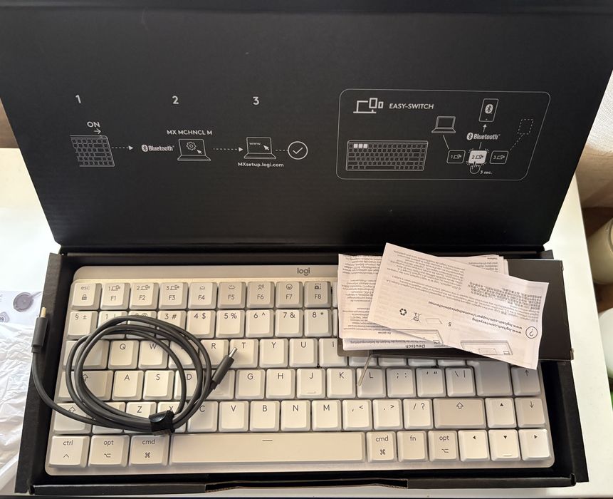Logitech MX Mechanical mini за Mac (безжична клавиатура)