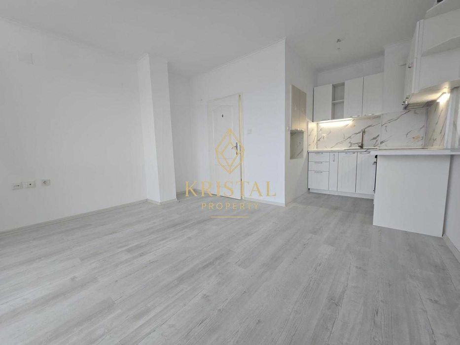 Продава се Двустаен апартамент в к.к. Слънчев бряг - 80 кв.м за 555 €/кв.м - Снимка #1