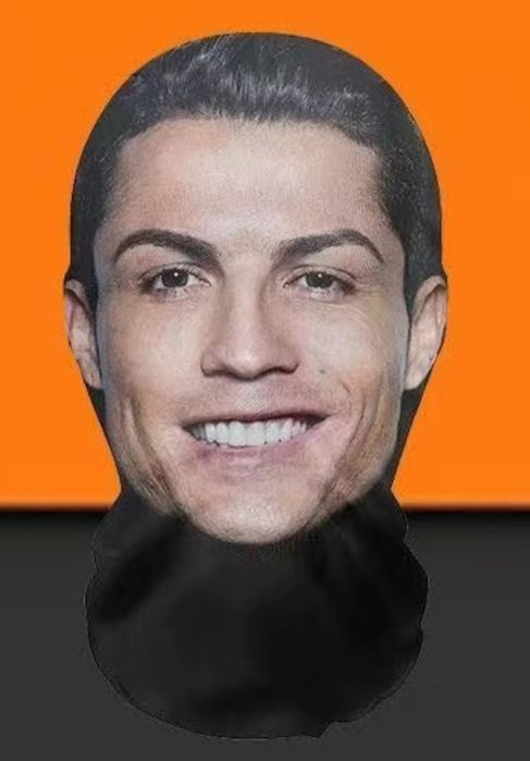 Реалистичная маска на лицо