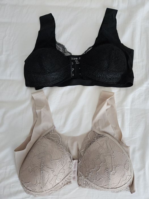 vând set de 2 sutiene cu închidere în față, tesătură respirabilă, L