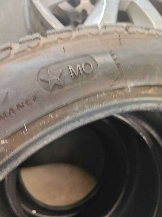 4бр.зимни гуми 245/45/18 Goodyear