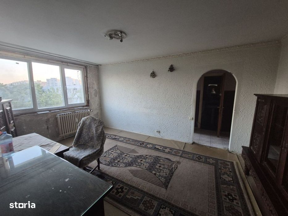 apartament 3 camere langa Metrou 1 Decembrie. Negociabil — fotografia 1