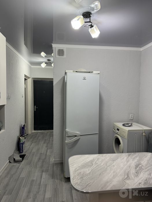 1 комнатная квартира 42 кв , на Кадышева