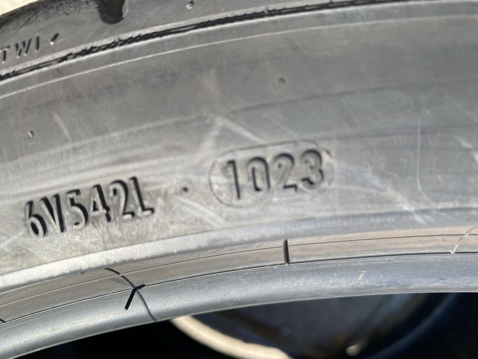 Шины 275/35/23 пара бу пирелли