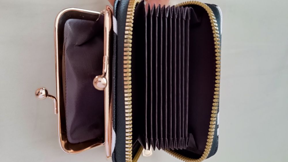 Дамско малко портмоне