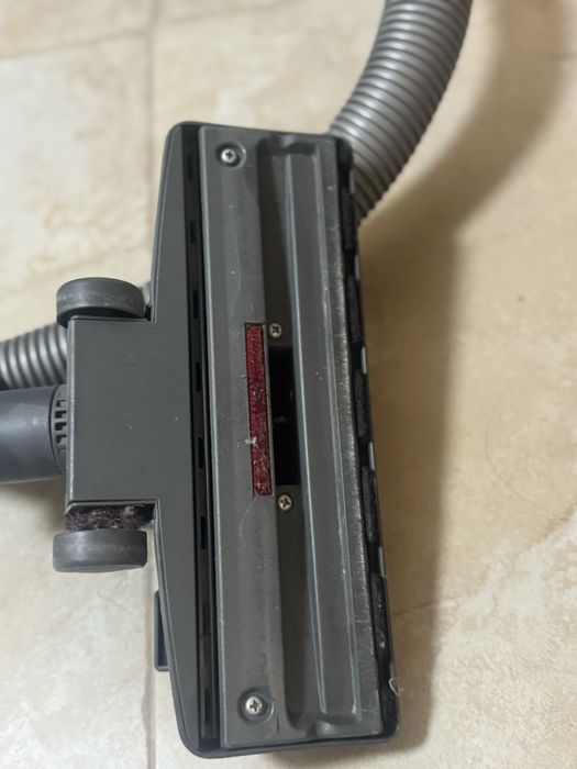 Продается пылесос LG