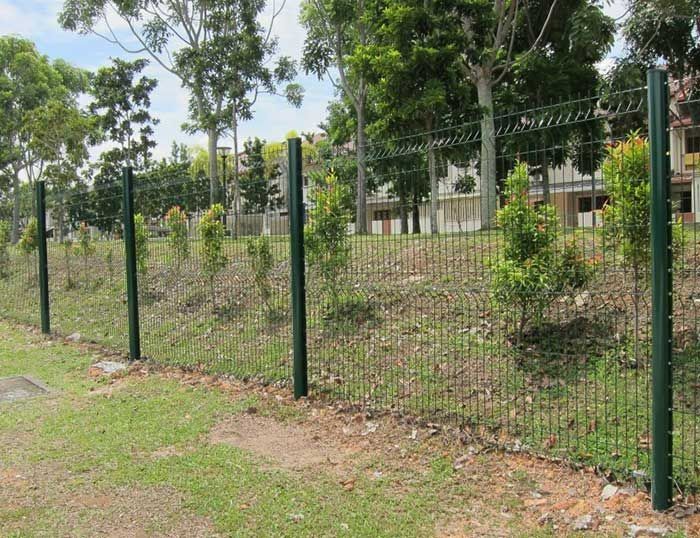 Meșter la garduri și porți executam