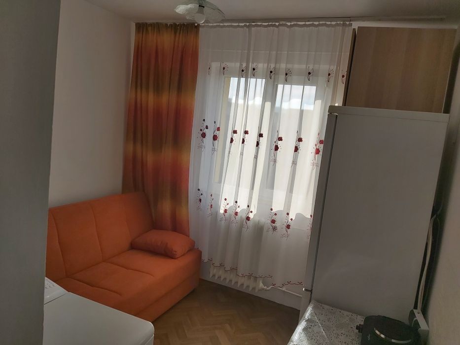 Persoana fizica inchiriez garsoniera