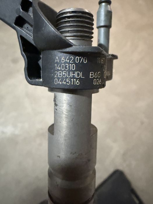 Дюзи Дюза Оригиналнa Mercedes OM642 350 CDI