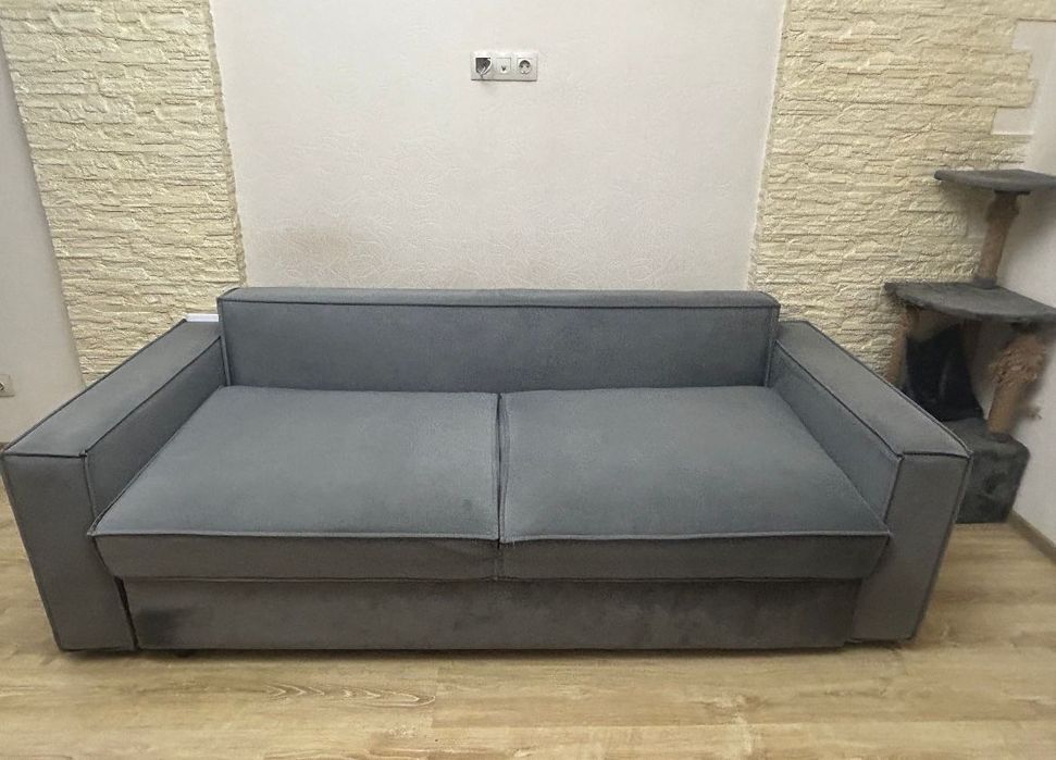 Продам шикарный диван.