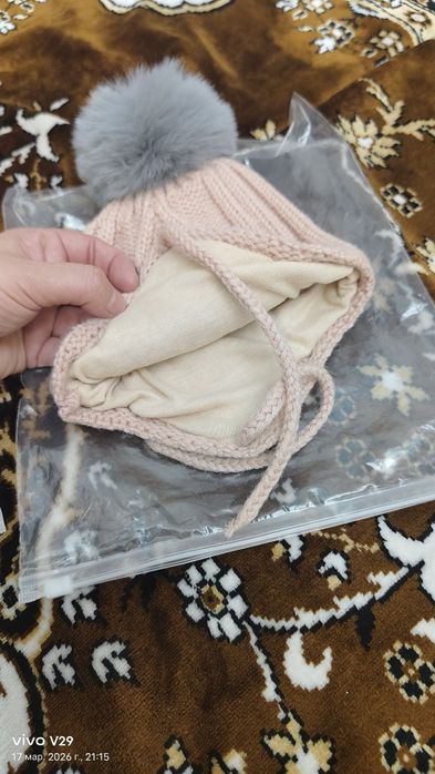 Продам детские шапочки новые