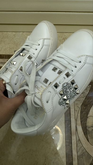 Кроссовки Valentino