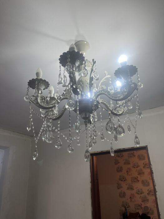 Люстра для гостинной