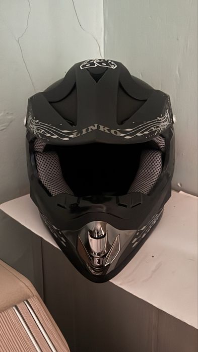 Каска для мопедостов