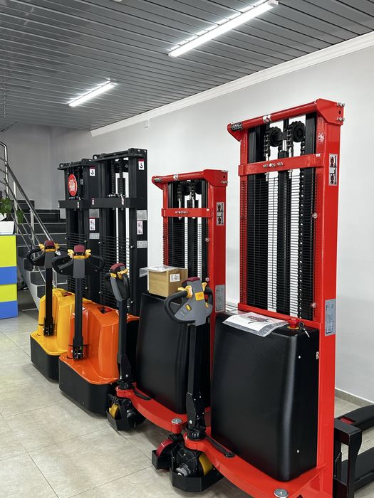 Штабелеры электрические 1,5 тонны на 3,0 метра