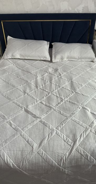 Двуспальный кровать