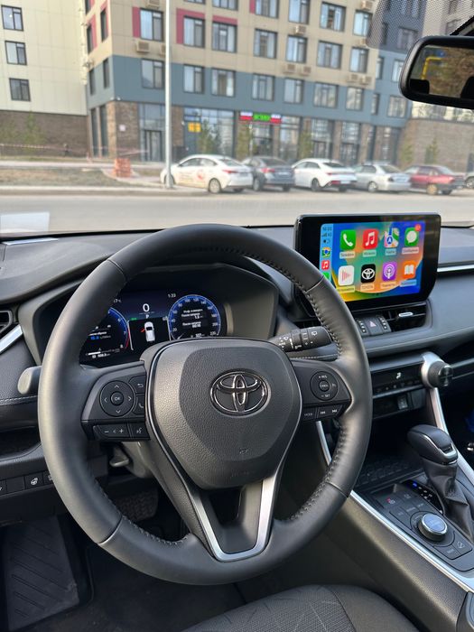 Продам машину Toyota Rav 4