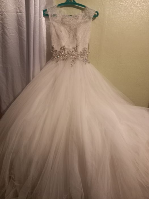 Продам  свадебное  платье.