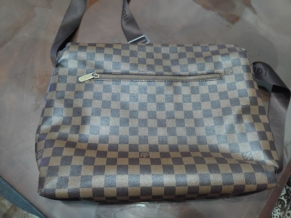 Оргинална чанта за през рамо Louis VUITTON