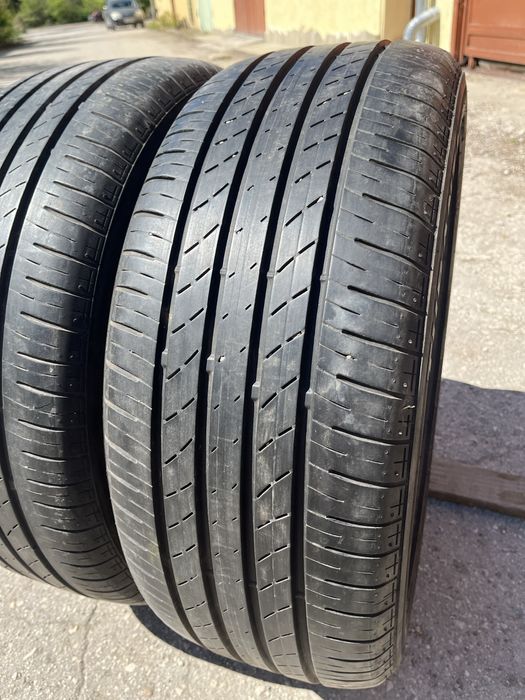 2 бр. летни гуми 215/50/17 Bridgestone DOT 0818 5,5 mm
