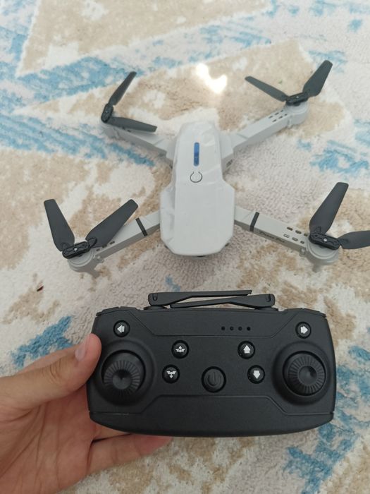Продам Дрон E99 pro