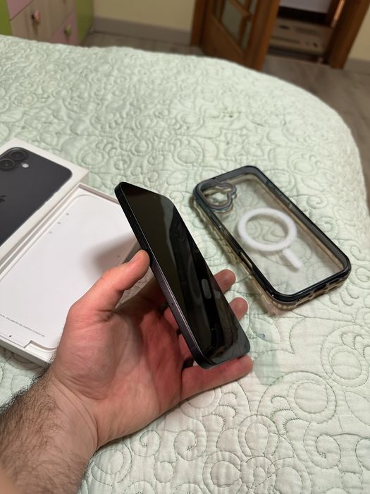 iPhone 16 PLUS - În garanție