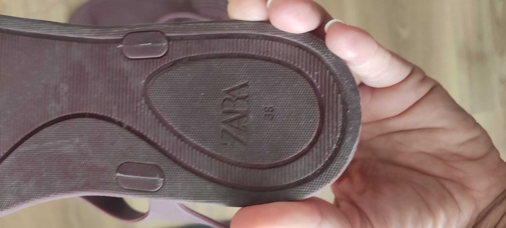 Сандали ZARA 38 размер