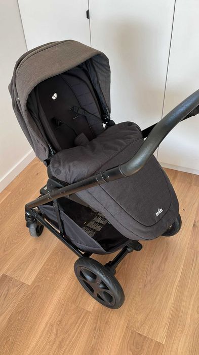Vand carucior Joie mod sport cu landou