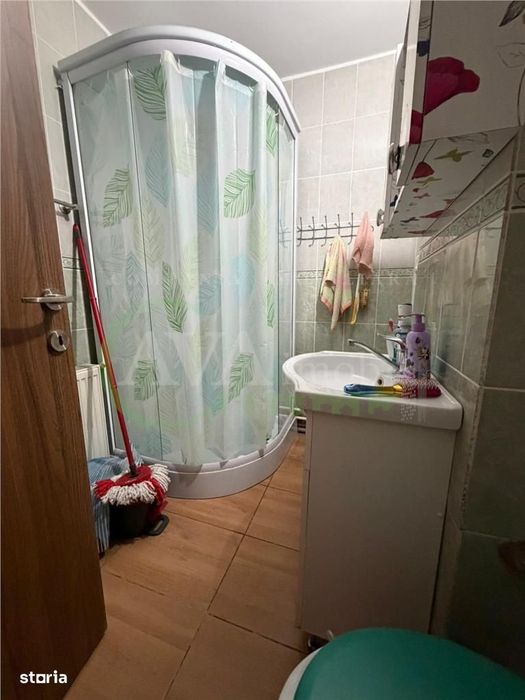 Apartament 3 camere decomandat, Zona Mioritei