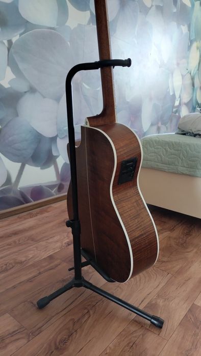 Гитара электроакустическая