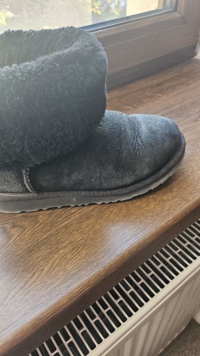 Ugg originale marimea 34 si 35
