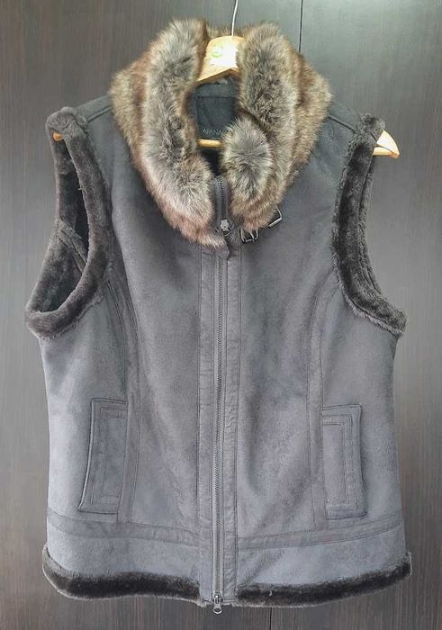 Vestă damă cu guler de blană
