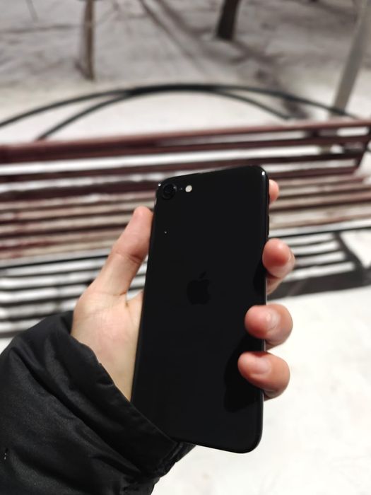 iPhone SE 2 поколение 64GB