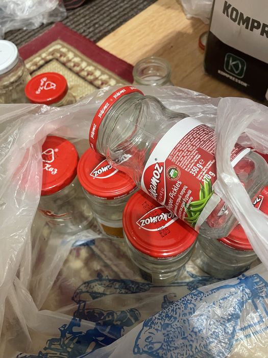 Отдам банки бесплатно