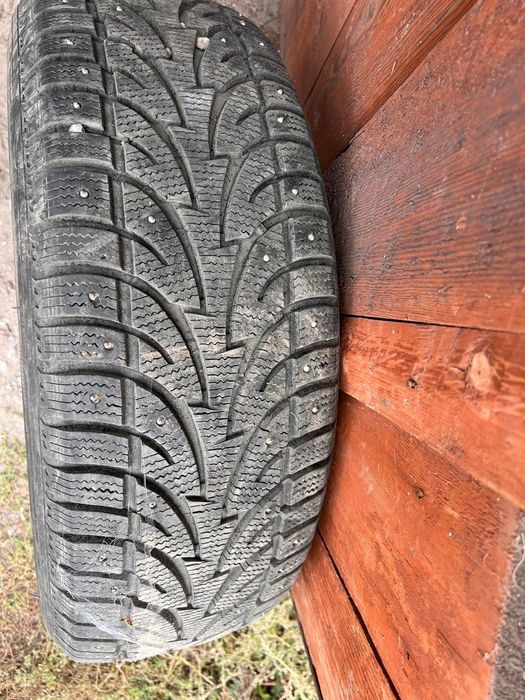 Комплект шин с дисками