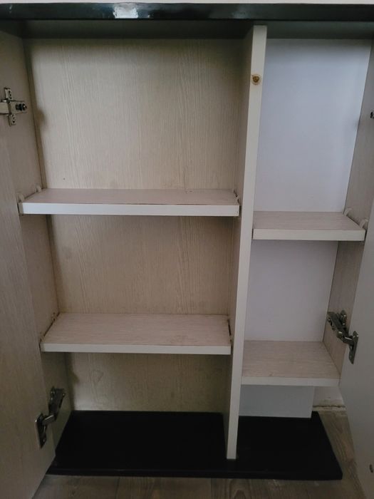 Шкаф для ванной  комнаты