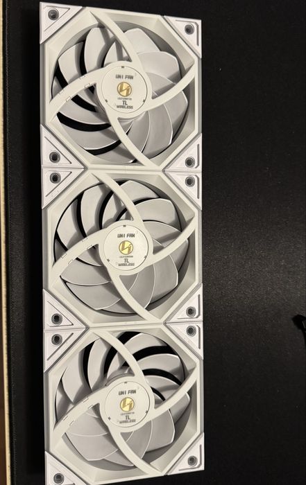4x Ventilatoare Lian Li Unifan TL Wireless
