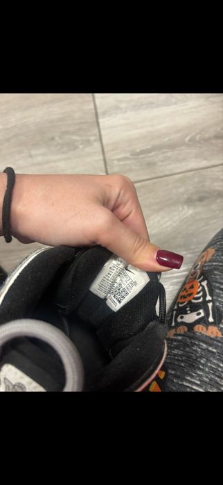 Adidasi Nike uptempo
