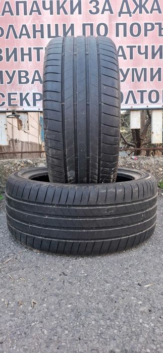 2бр. 245/40/18 Bridgestone 6mm грайфер, дот 21г. ---