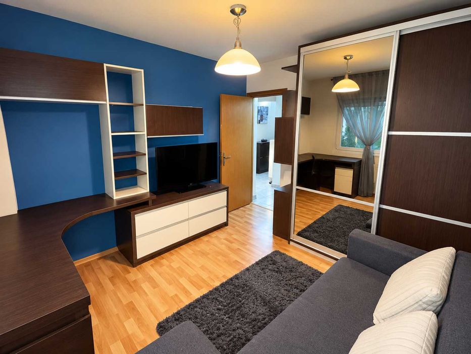 PROPRIETAR – Apartament 4 camere , 90 mp , 2 băi , complet mobilat și utilat , Cartier 9 Mai