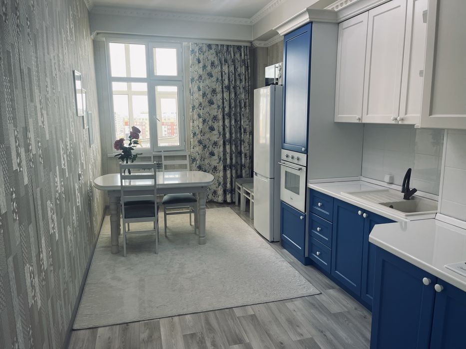 Стулья деревянные 6 штук