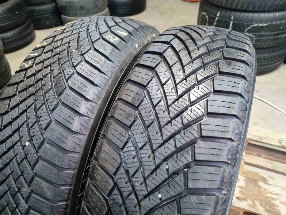 SET 2 Anvelope Iarna 215/65 R17 YOKOHAMA BluEarth Winter V906 99V