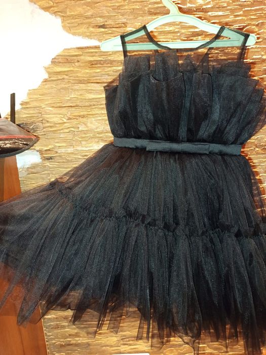 Продам шикарное платье на девочку