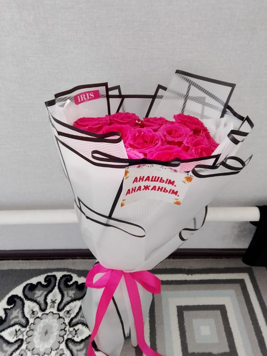 Цветы  покупали только вчера свежие